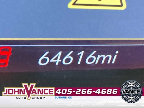 Used 2021 GMC Yukon Denali w/ Denali Premium Package image 12