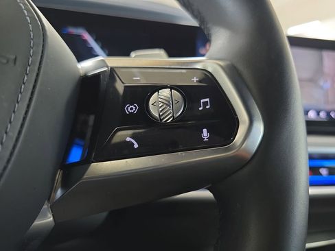 Used 2025 BMW 740i image 21