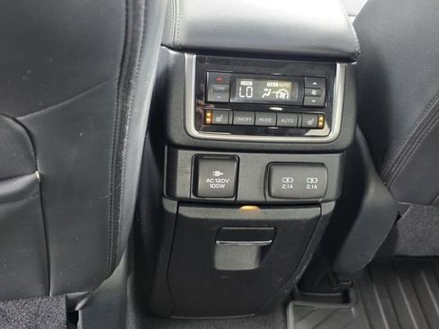 Used 2022 Subaru Ascent Touring AWD/4WD image 11