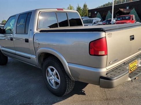 Used 2003 Chevrolet S10 Pickup LS image 9