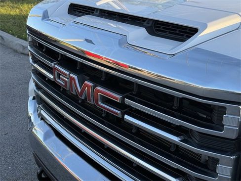 Used 2023 GMC Sierra 3500 SLT w/ SLT Convenience Package image 6