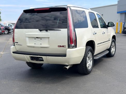Used 2011 GMC Yukon Denali AWD/4WD image 5