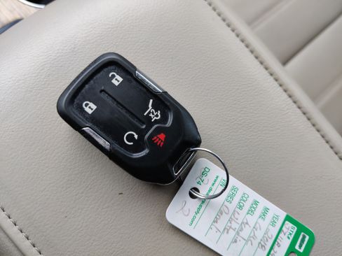 Used 2018 GMC Acadia Denali w/ Technology Package image 27