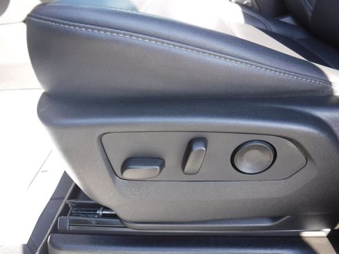 Used 2024 Chevrolet Tahoe LT w/ Luxury Package image 17