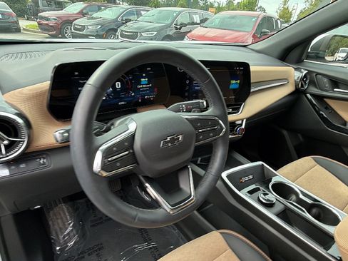 Used 2026 Chevrolet Equinox ACTIV w/ Safety and Technology Package FWD image 24