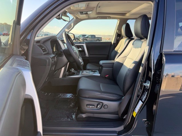Used 2023 Toyota 4Runner SR5 Premium w/ Moonroof Package AWD/4WD image 14