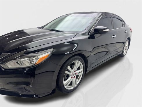 Used 2016 Nissan Altima 3.5 SL image 11