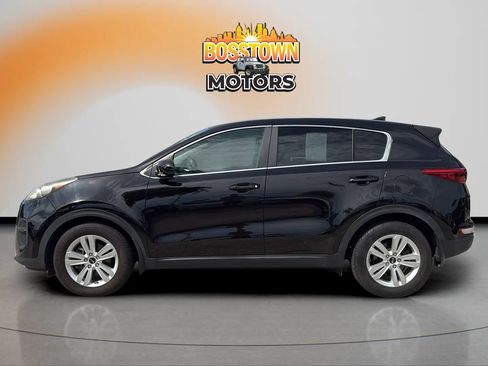 Used 2019 Kia Sportage LX FWD image 3