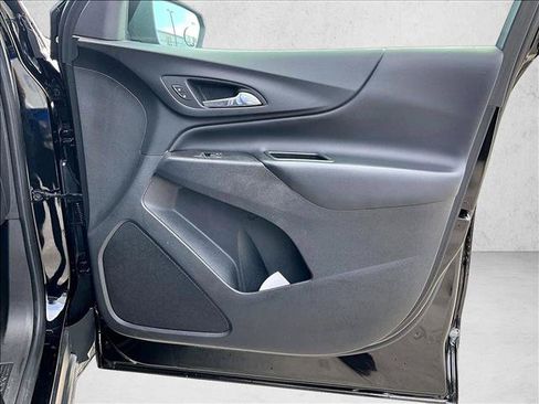 Used 2022 Chevrolet Equinox LT FWD image 19