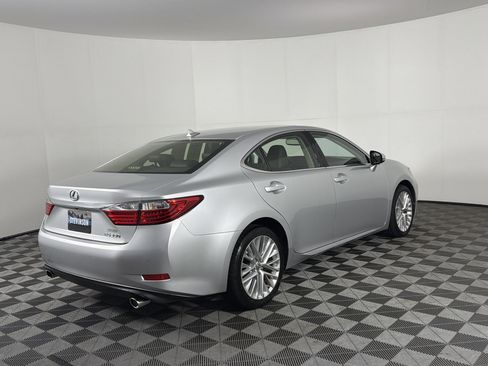 Used 2014 Lexus ES 350 w/ Luxury Package image 25