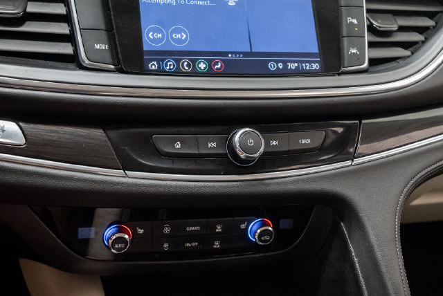 Used 2023 Buick Enclave Essence w/ Sport Touring Edition FWD image 18