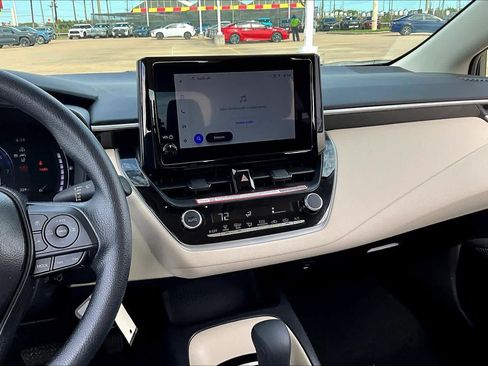 Used 2026 Toyota Corolla LE image 7