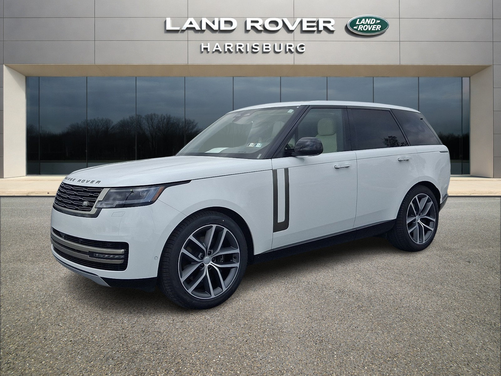 Used 2025 Land Rover Range Rover SE AWD/4WD image 1