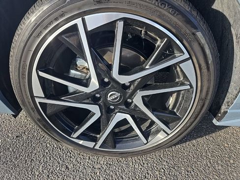 Used 2024 Nissan Sentra SR w/ SR Premium Package image 41