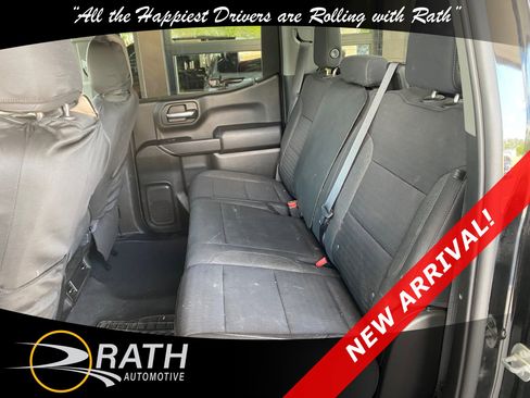 Used 2022 Chevrolet Silverado 1500 Custom w/ LPO, Dark Essentials Package image 18