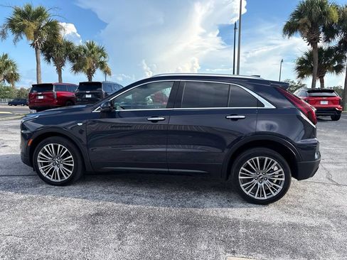 Used 2025 Cadillac XT4 Premium Luxury w/ Technology Package FWD image 10