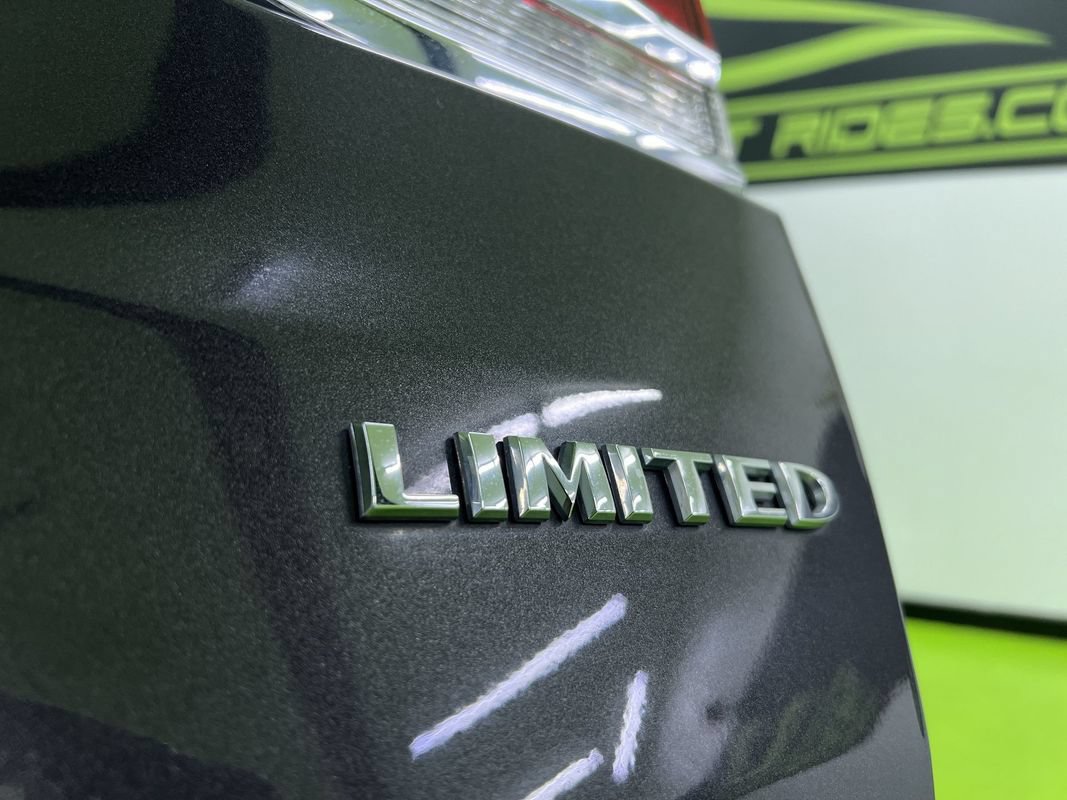 Used 2021 Jeep Grand Cherokee Limited AWD/4WD image 14