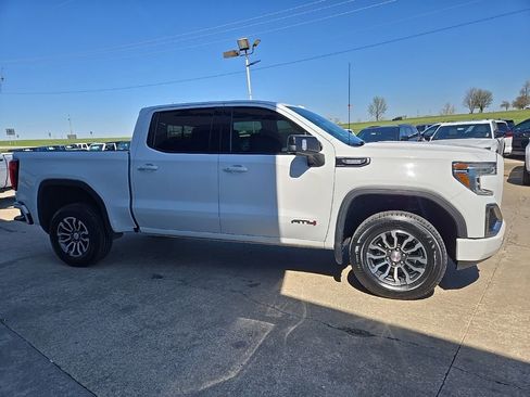 Used 2021 GMC Sierra 1500 AT4 w/ AT4 Value Package AWD/4WD image 13