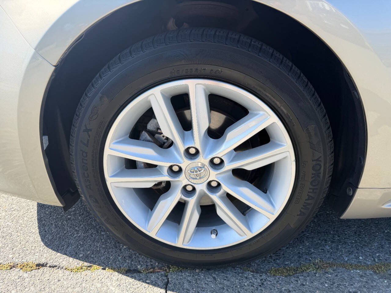 Used 2014 Toyota Avalon XLE FWD image 10