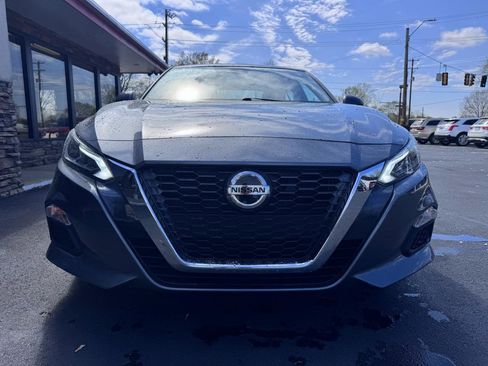 Used 2022 Nissan Altima 2.5 SV image 8