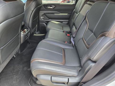 Certified 2025 Nissan Armada SL AWD/4WD image 18