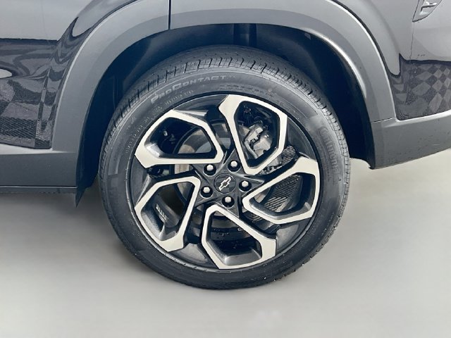 Used 2024 Chevrolet Trax RS w/ Driver Confidence Package FWD image 34