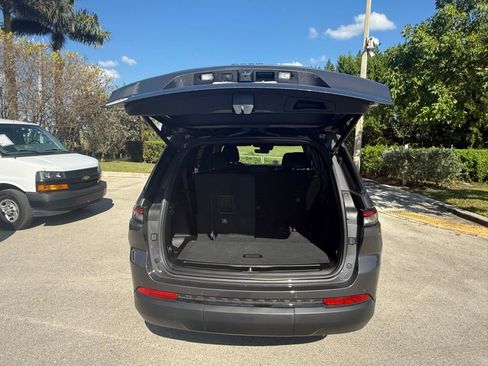 Certified 2025 Jeep Grand Cherokee L Altitude image 36