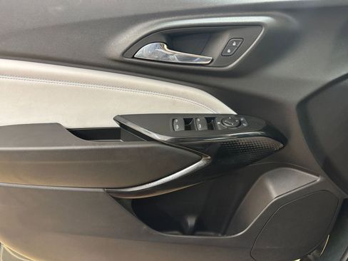 Used 2025 Chevrolet Trax LT image 18