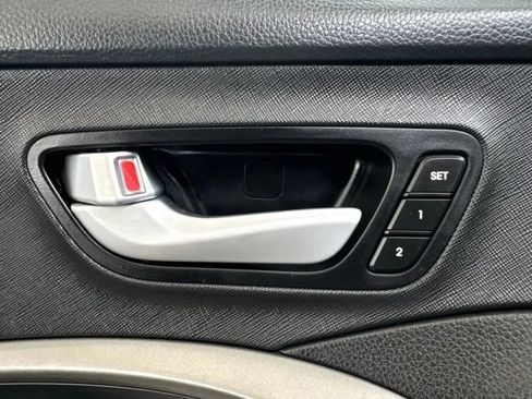 Used 2017 Hyundai Santa Fe Sport w/ Cargo Package FWD image 28