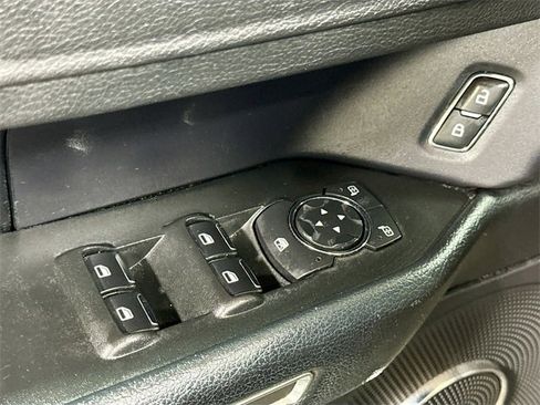 Used 2020 Ford Expedition XLT w/ FX4 Off-Road Package image 17