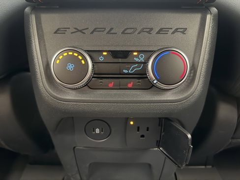 New 2025 Ford Explorer ST-Line w/ Premium Package image 22