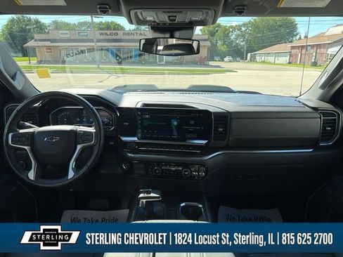Used 2022 Chevrolet Silverado 1500 LT Trail Boss w/ LT Trail Boss Premium Package AWD/4WD image 9