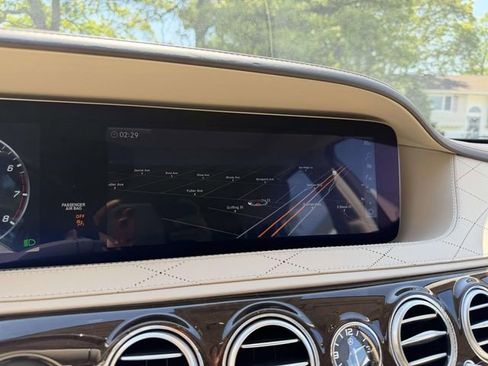 Used 2020 Mercedes-Benz S 560 4MATIC Sedan image 32