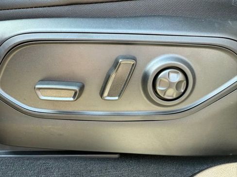 New 2025 Jeep Grand Cherokee L Limited w/ Luxury Tech Group II image 11