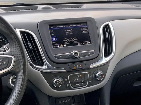 Used 2022 Chevrolet Equinox LS image 5