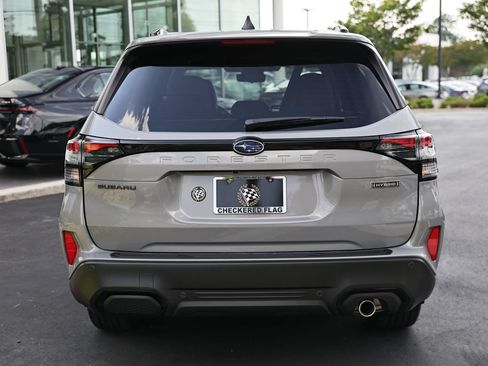 Used 2025 Subaru Forester Touring AWD/4WD image 9