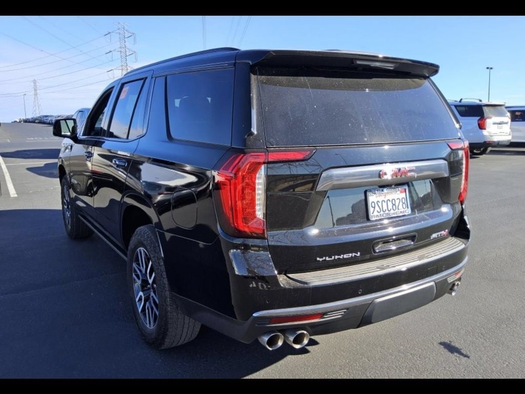 Used 2024 GMC Yukon AT4 w/ Technology Package AWD/4WD image 5