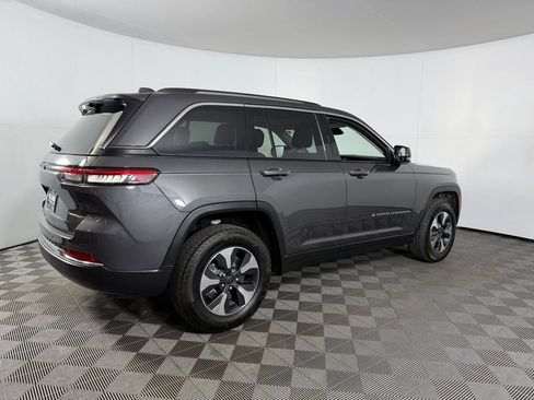 Used 2024 Jeep Grand Cherokee Limited 4xe w/ Luxury Tech Group II image 6