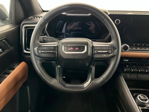 Used 2026 GMC Canyon AT4 AWD/4WD image 13