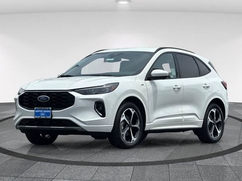 Certified 2023 Ford Escape ST-Line Elite AWD/4WD image 10