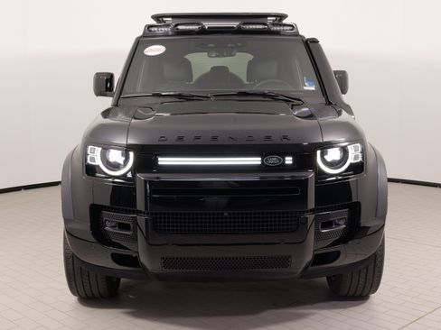 Used 2023 Land Rover Defender 110 X AWD/4WD image 7