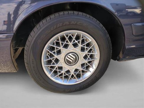 Used 2002 Mercury Grand Marquis GS image 21