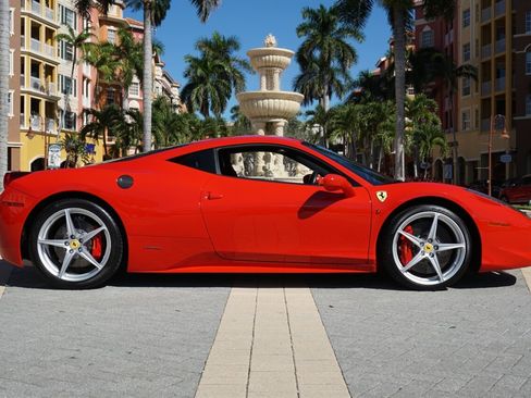 Used 2013 Ferrari 458 Italia Coupe image 3