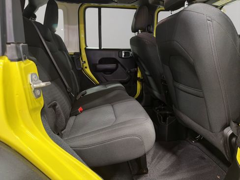 Used 2022 Jeep Wrangler Unlimited Sport image 19