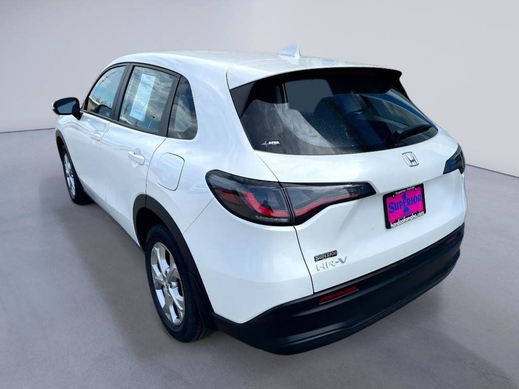 Used 2024 Honda HR-V LX image 2