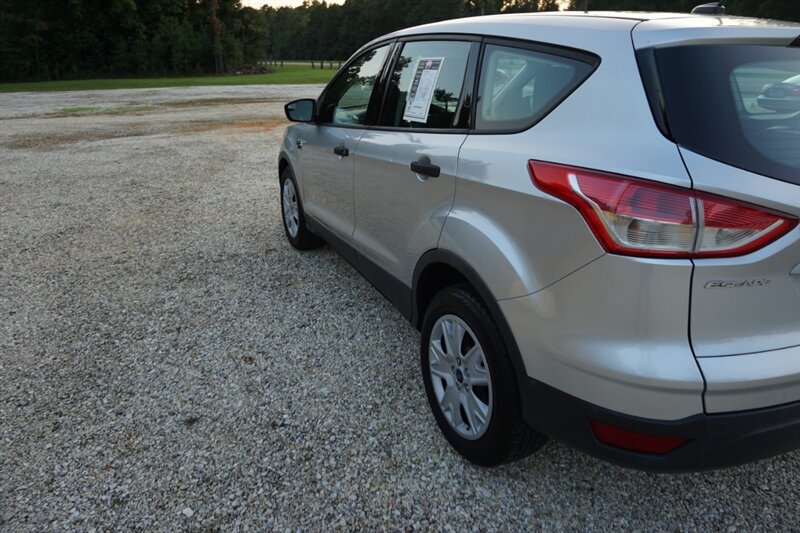 Used 2014 Ford Escape S FWD image 5