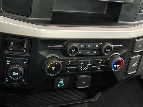 Used 2023 Ford F350 XLT w/ FX4 Off-Road Package AWD/4WD image 21