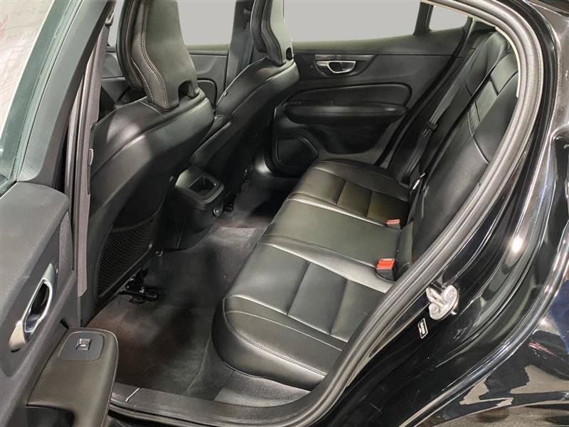 Used 2022 Volvo S60 B5 Momentum FWD image 10