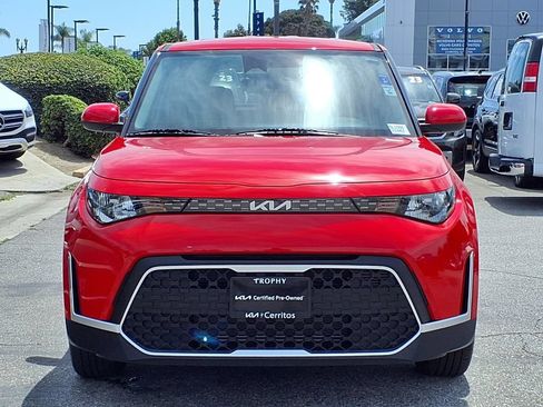 Certified 2025 Kia Soul LX w/ LX Technology Package FWD image 2