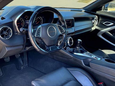 Used 2022 Chevrolet Camaro LT RWD image 17